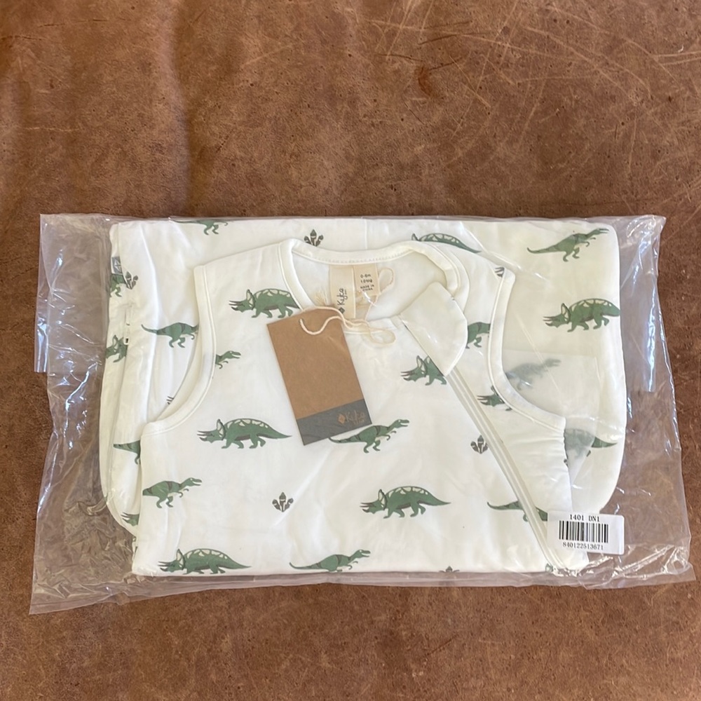 Kyte baby 1.0 TOG sleep bag in Dino